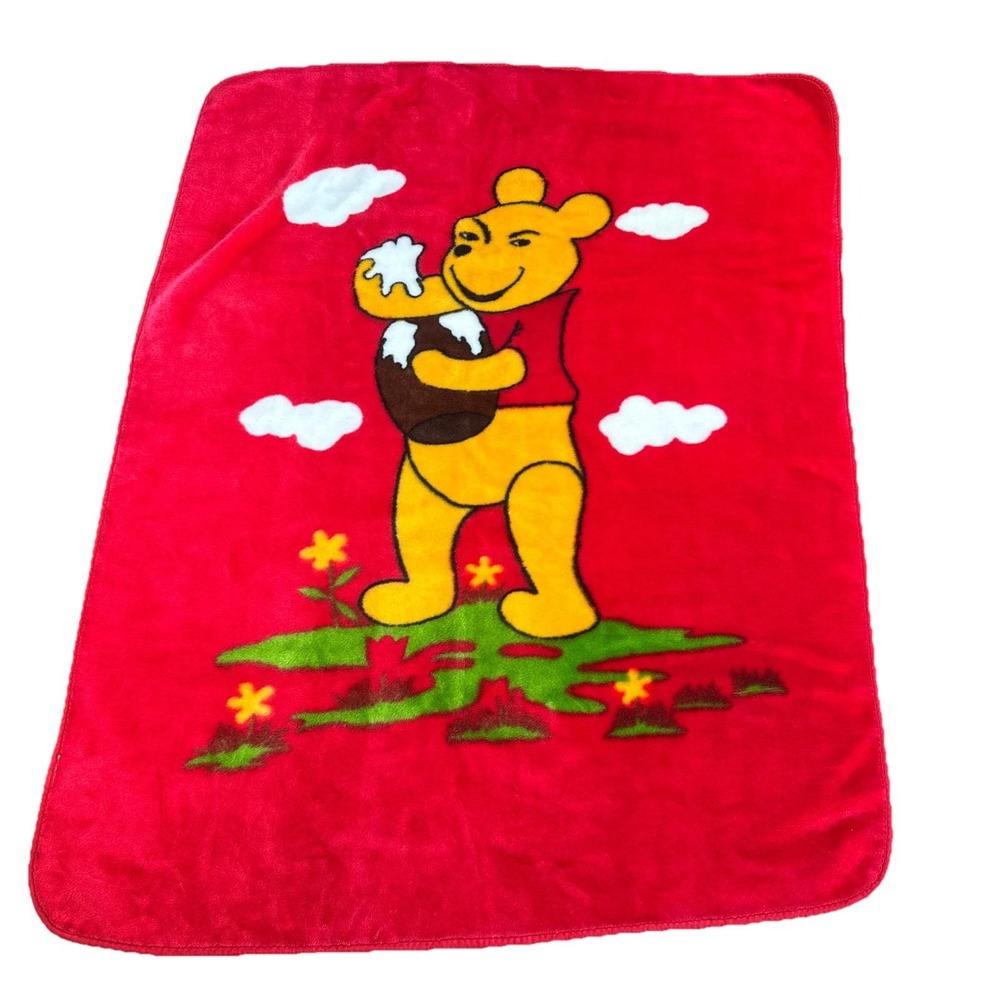 HTF Sus Winnie the Pooh Holding Honey Pot White Clouds Baby Blanket Throw Rare